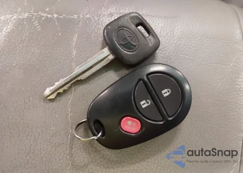 2012 Toyota Highlander Base V6 из США, поврежденный, VIN 5TDBK3EH6CS167127